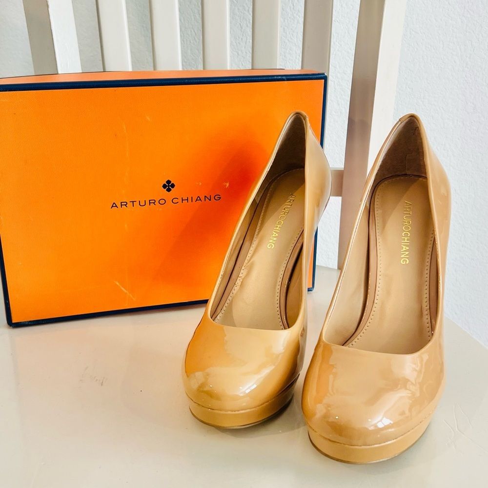 New Arturo Chiang Women's Orina Pumps in Nude Patent Leather Size 10 M